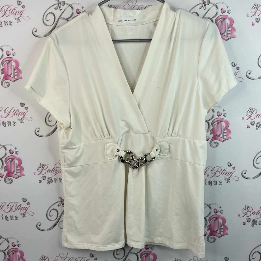 Tshirt chain front silver detail belt style cream Elegant White Women's Top tee